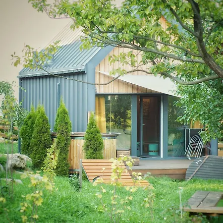 Domandi Mountain * Przesieka