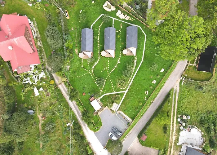 Domandi Mountain * Przesieka