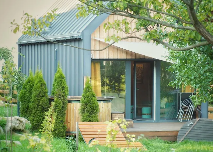 Domandi Mountain * Przesieka